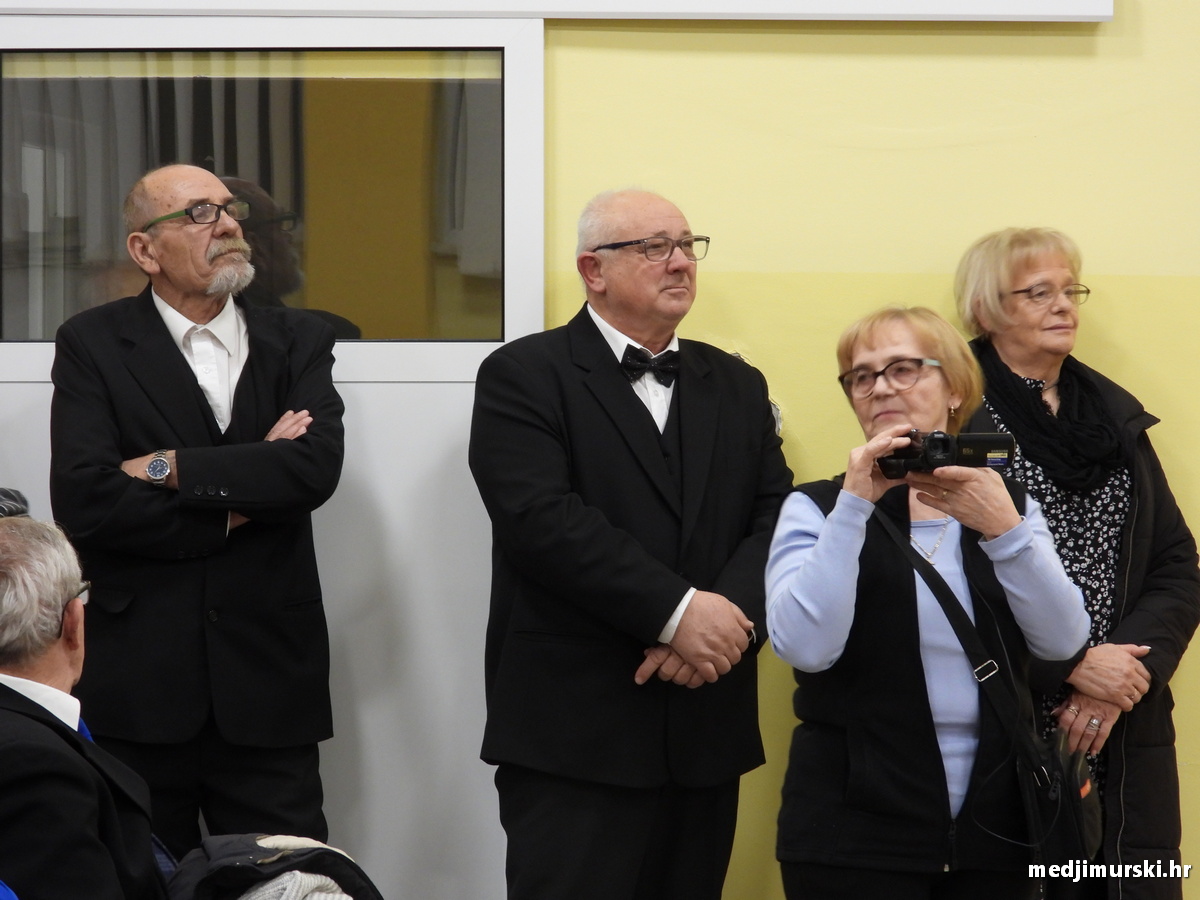 Vincekova zipka (72)