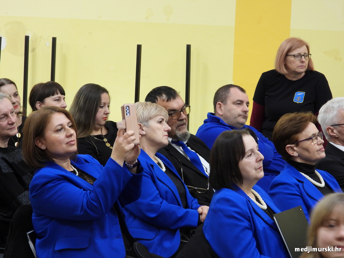 Vincekova zipka (82)