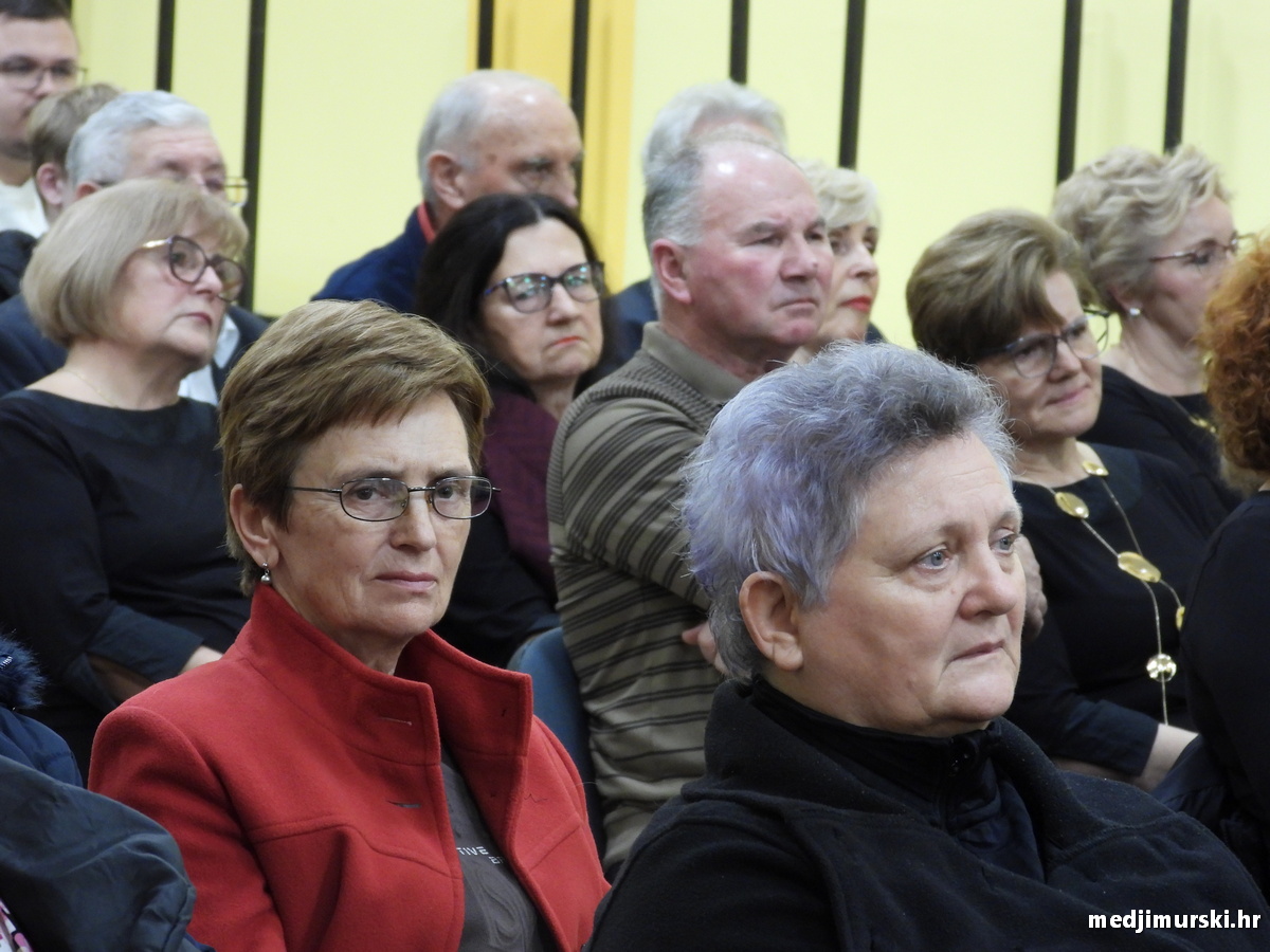 Vincekova zipka (84)