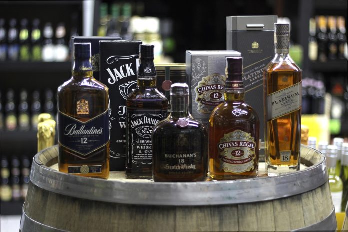 Detonart whiskey 3874925