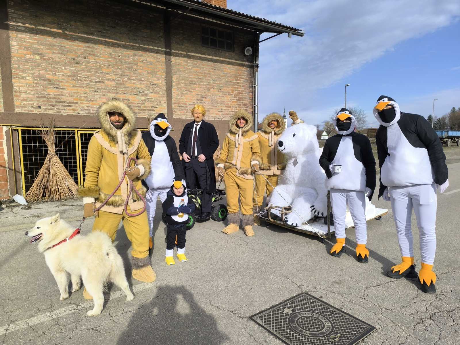 Naslovna i tekst