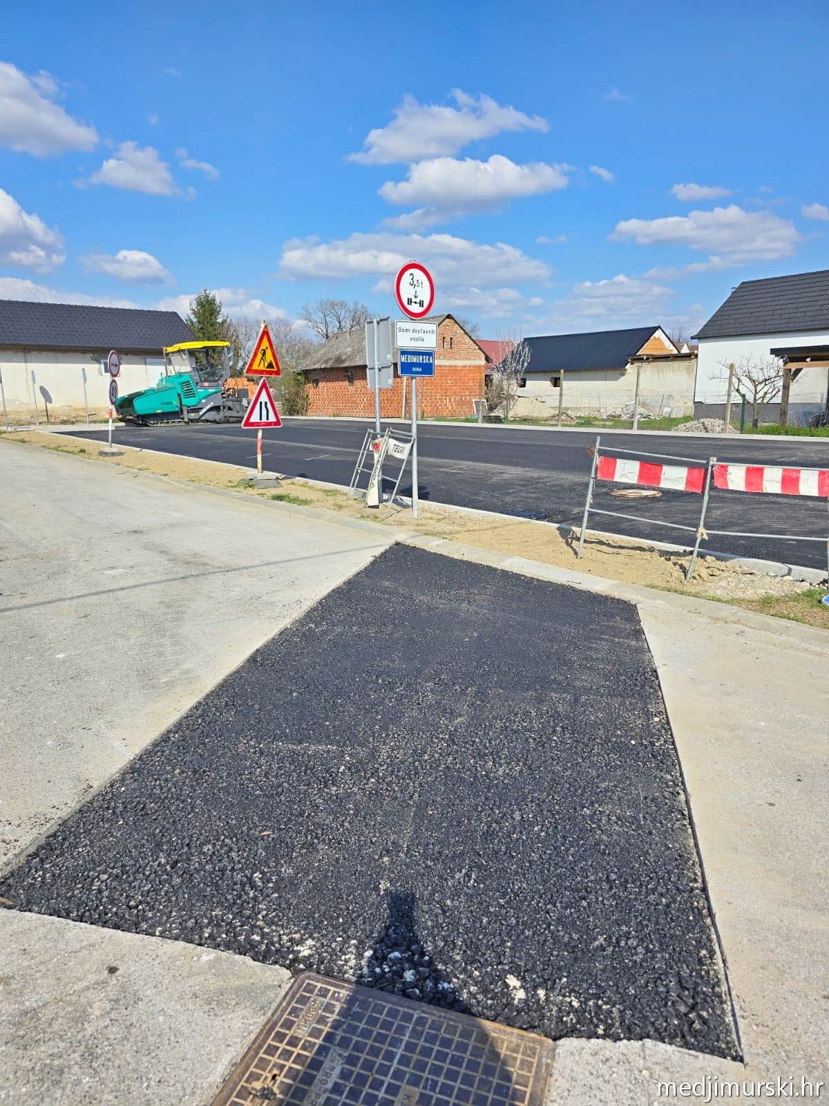 Asfaltiran parking Dom kulture Kotoriba (1)