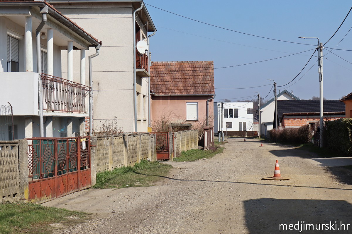Asfaltiranje Novakovec (1)