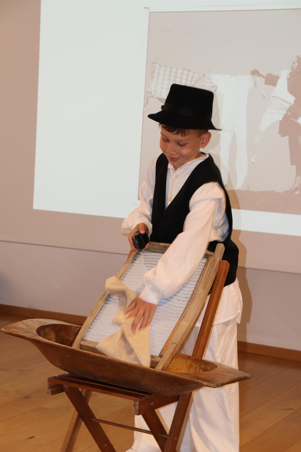 MALI SKOLSKI KUSTOSI (14) (1)