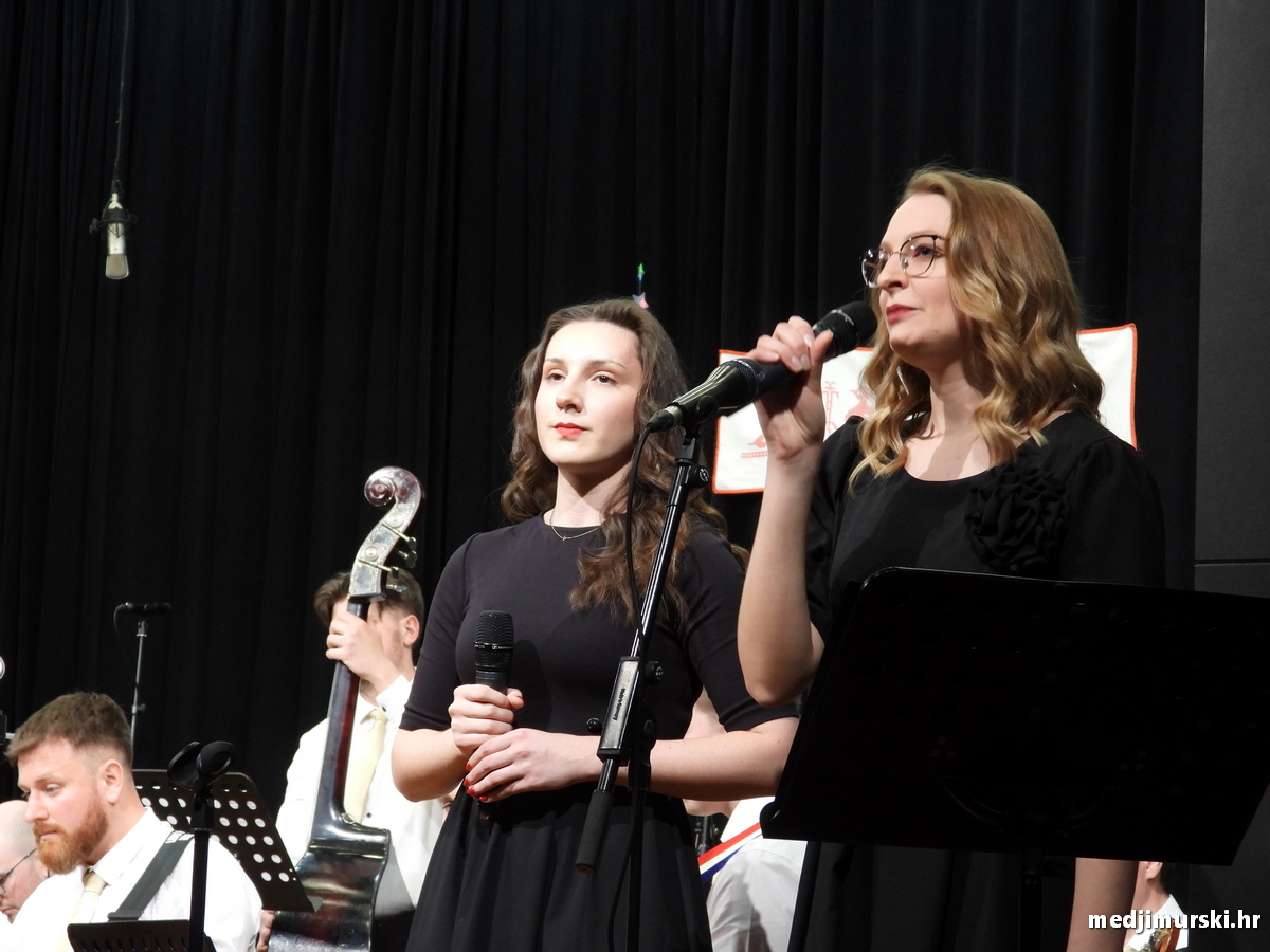 Tamburaški orkestar KUU Zvon (24)