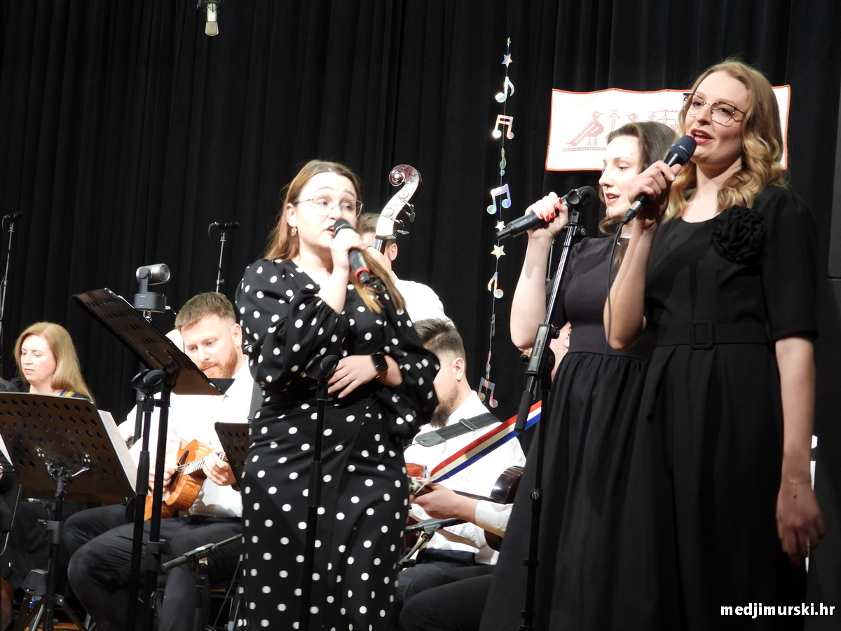 Tamburaški orkestar KUU Zvon (29)