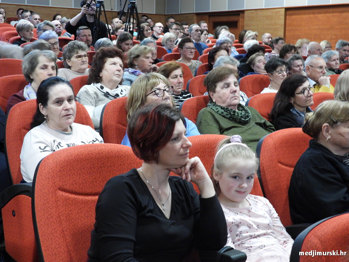 Tamburaški orkestar KUU Zvon (55)