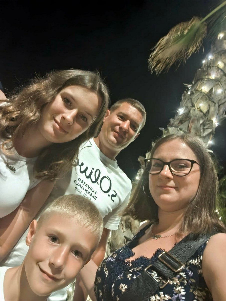 F7084446 076e 466e 8053 bf95a2071587