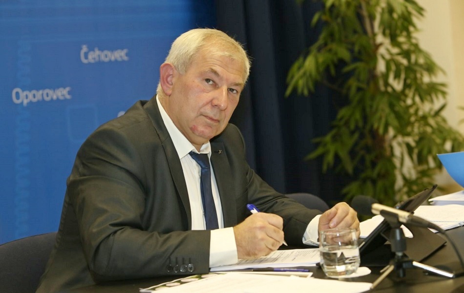 Za unutra 1 Đuro Ujlaki