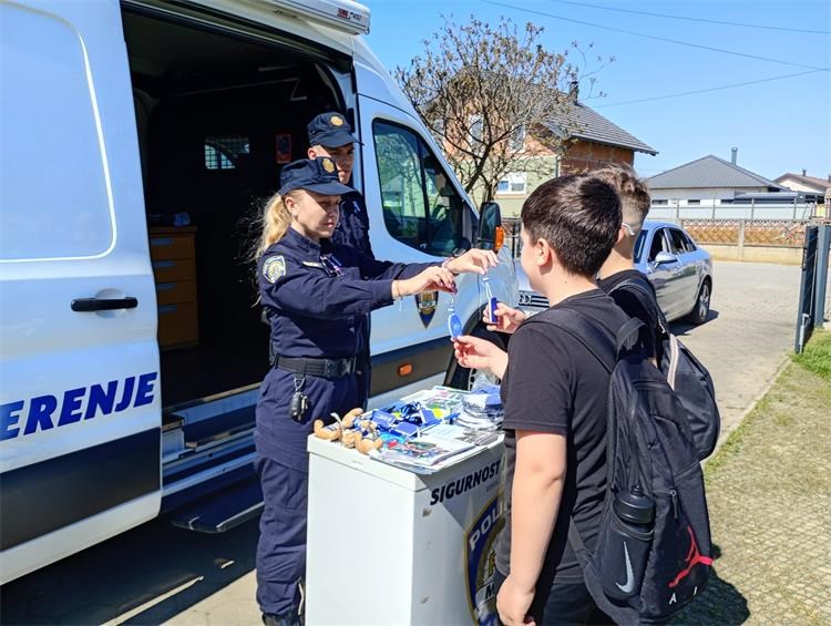3 (1)