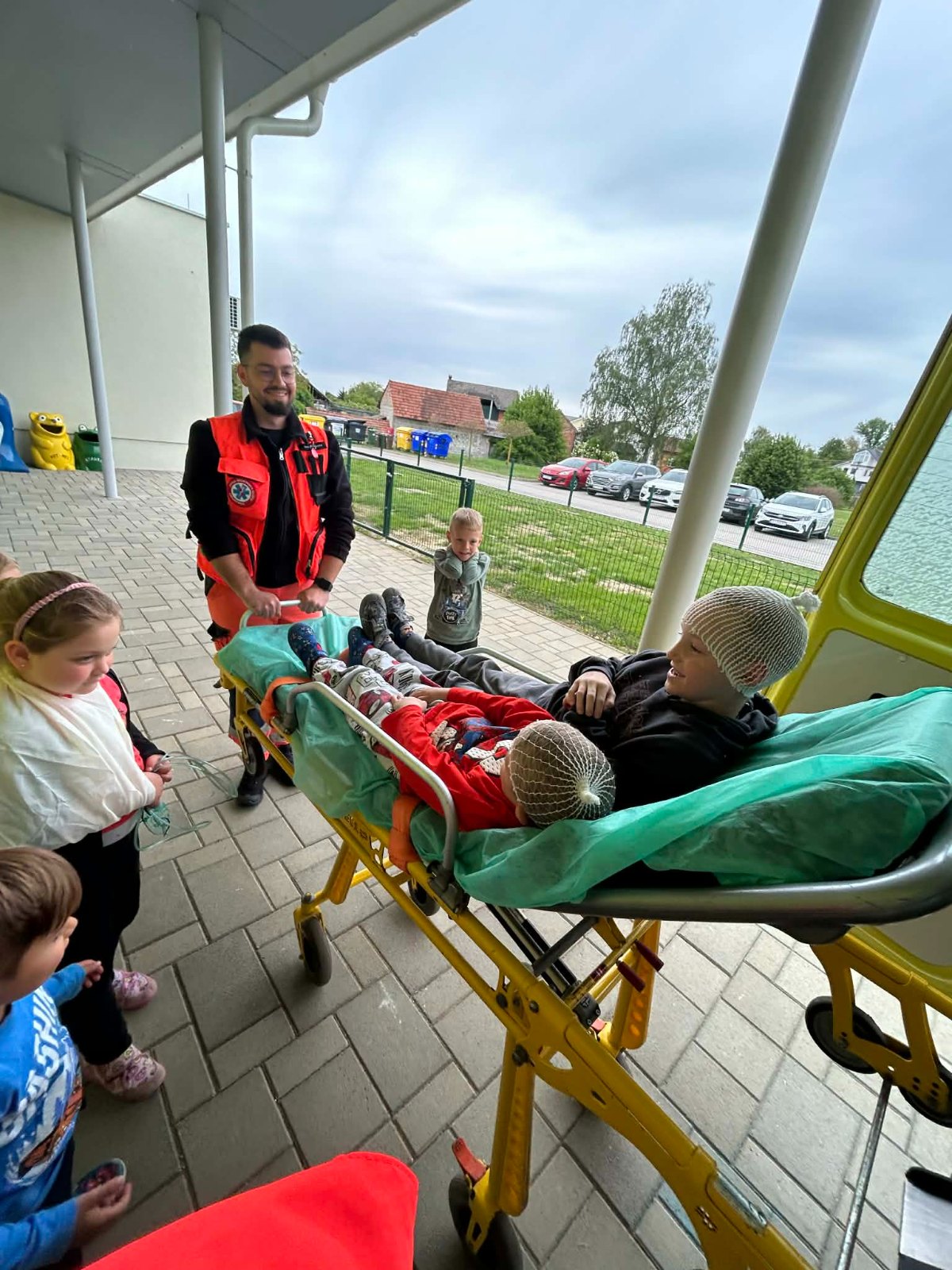 683191987 1444575834132531 1327376112628689358 n