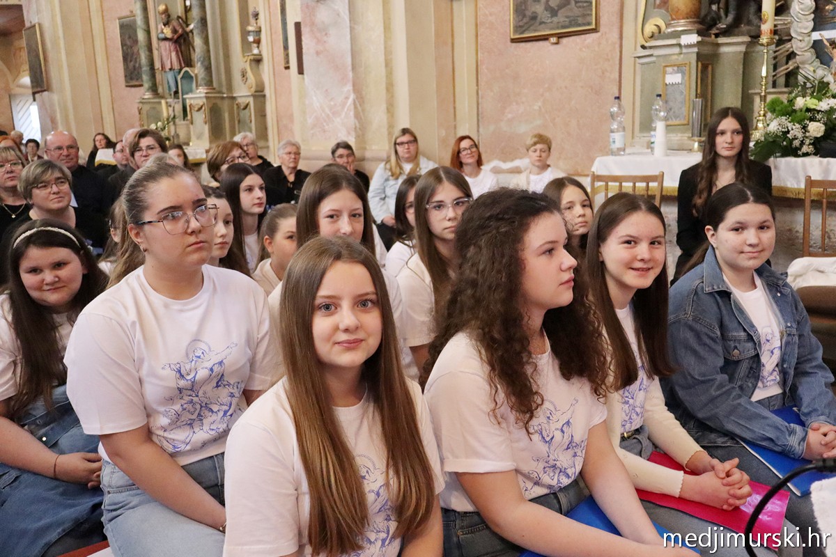 Dječji crkveni zbor Marijina djeca koncert 5 godina (13)