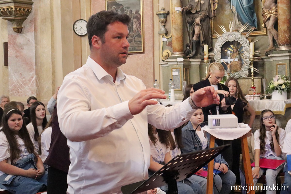 Dječji crkveni zbor Marijina djeca koncert 5 godina (31)