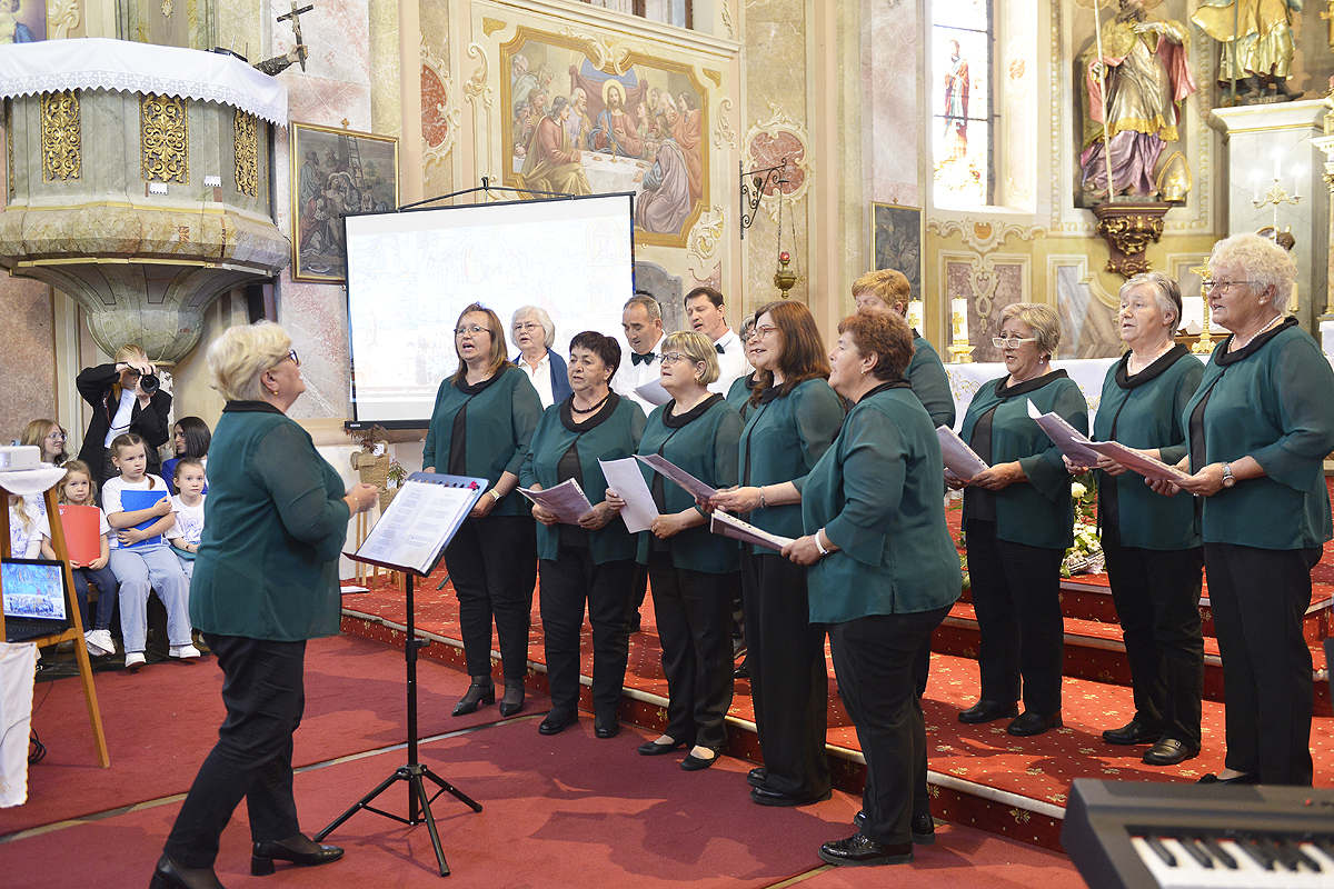 Dječji crkveni zbor Marijina djeca koncert 5 godina (6)