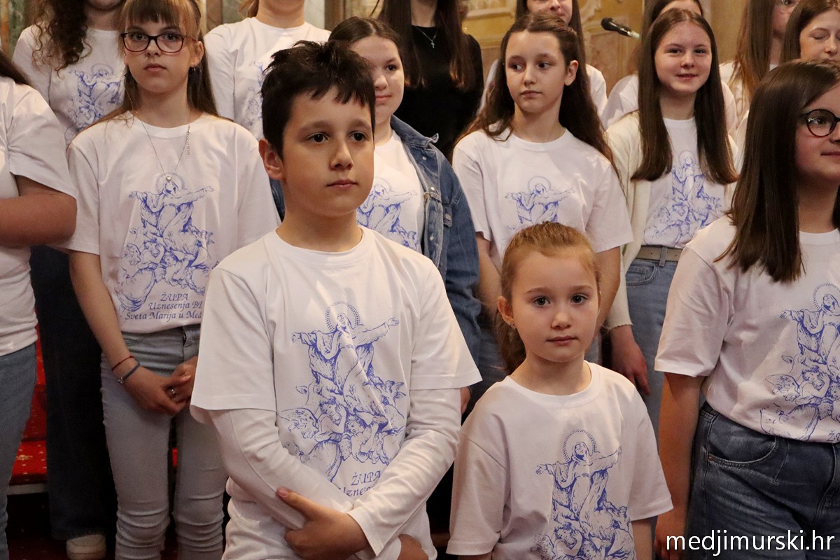 Dječji crkveni zbor Marijina djeca koncert 5 godina (60)