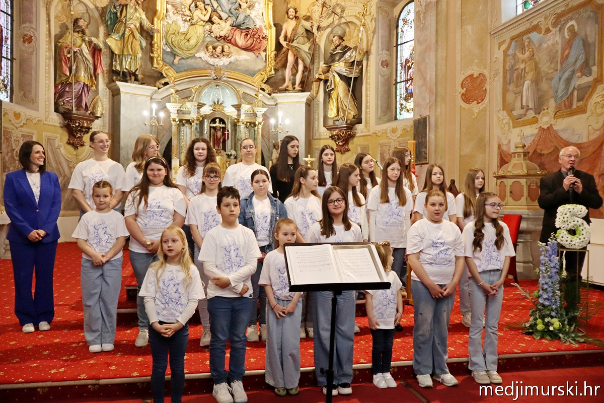 Dječji crkveni zbor Marijina djeca koncert 5 godina (64)