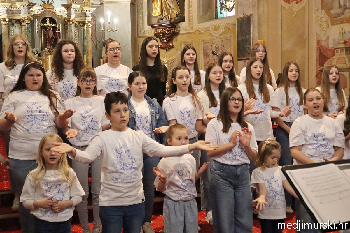Dječji crkveni zbor Marijina djeca koncert 5 godina (79)