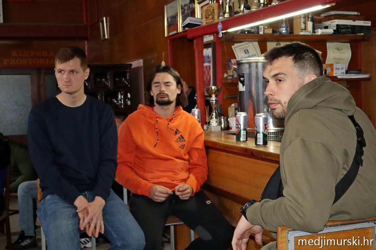 Nogometaši skupština (10)