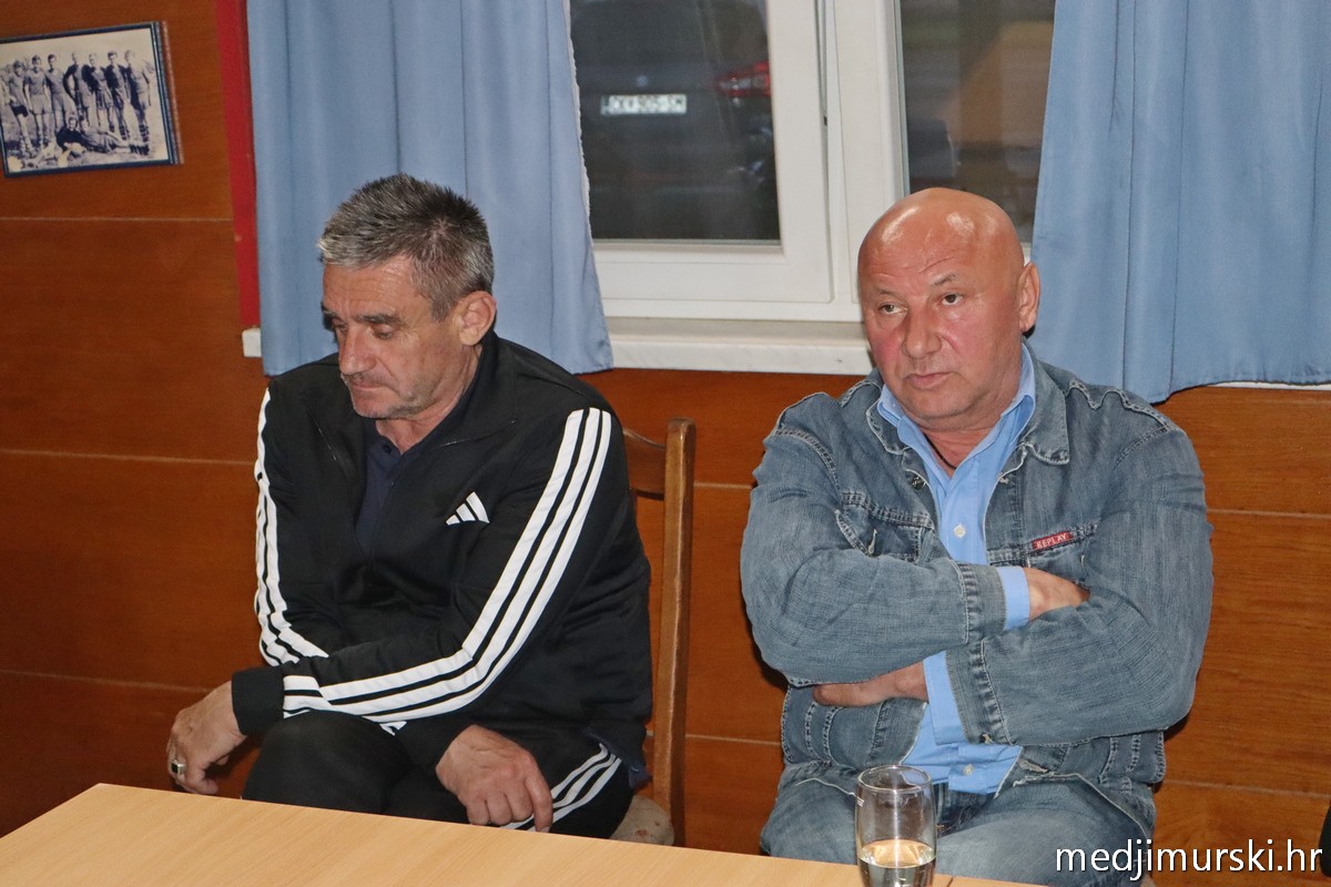 Nogometaši skupština (5)