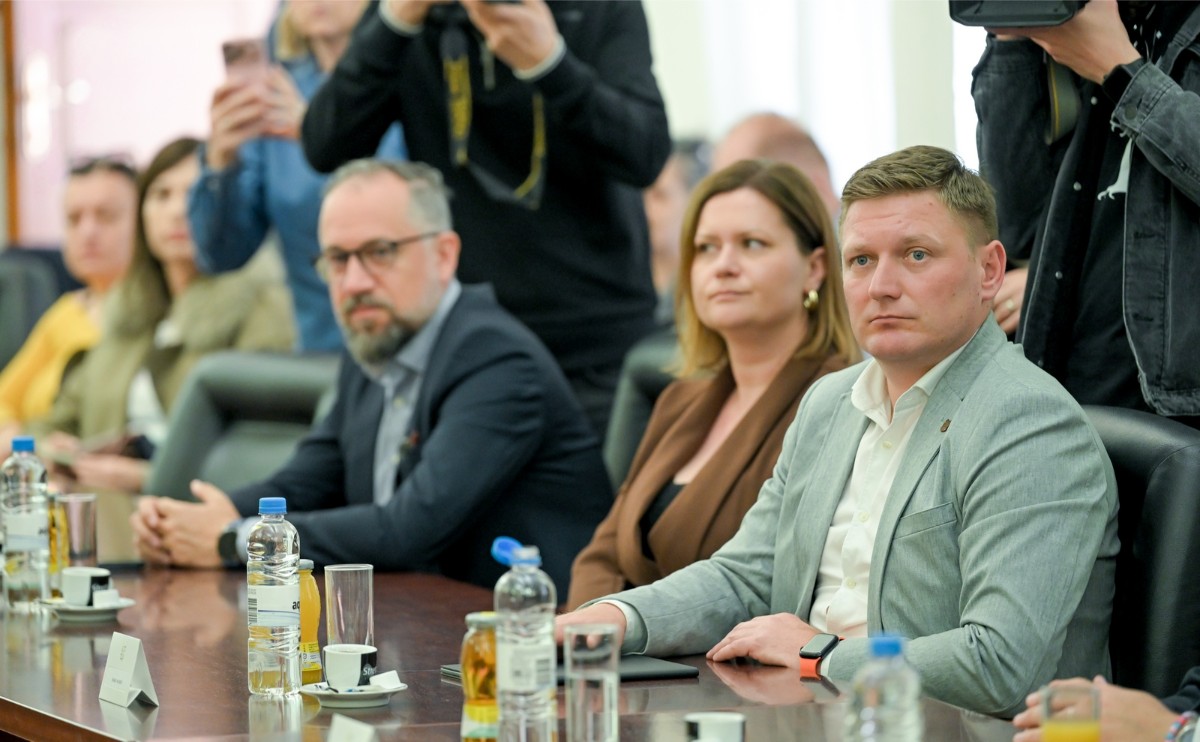 Obrtnici potpisivanje ugovora