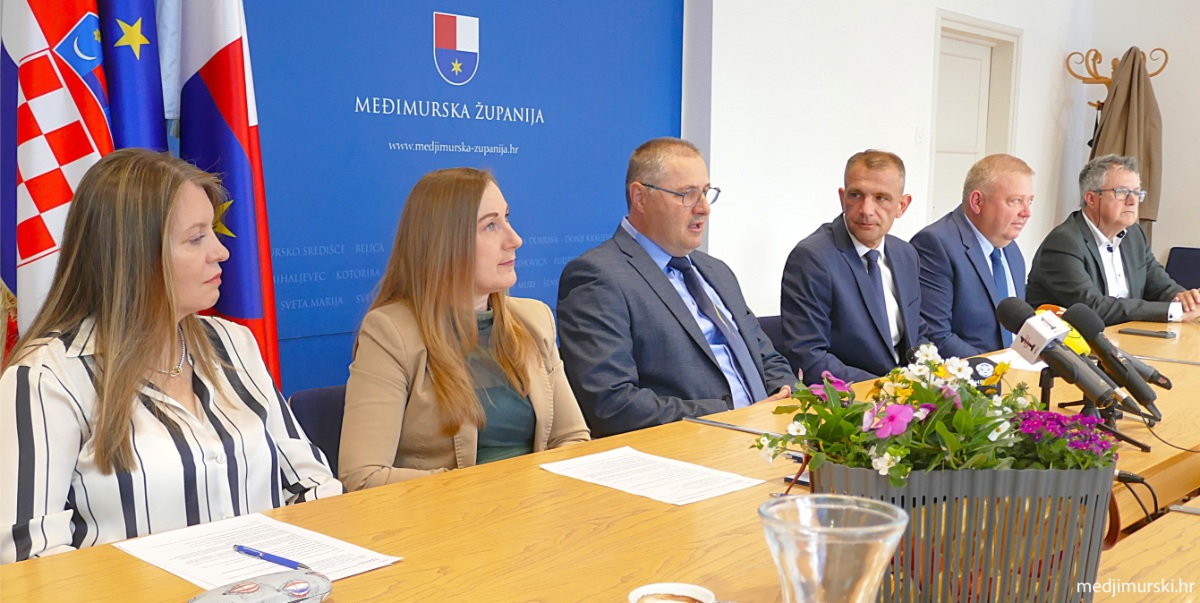 P1220774