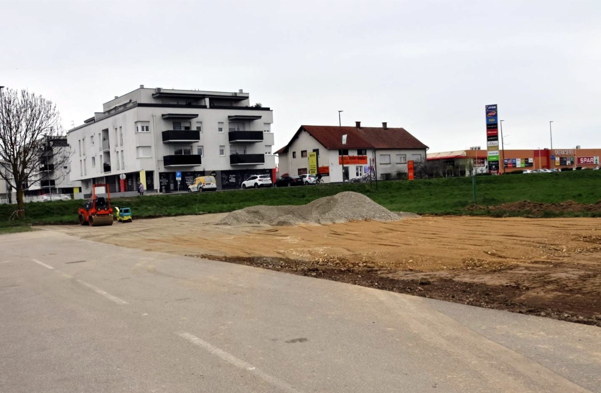 Radovi parkiraliste bolnica