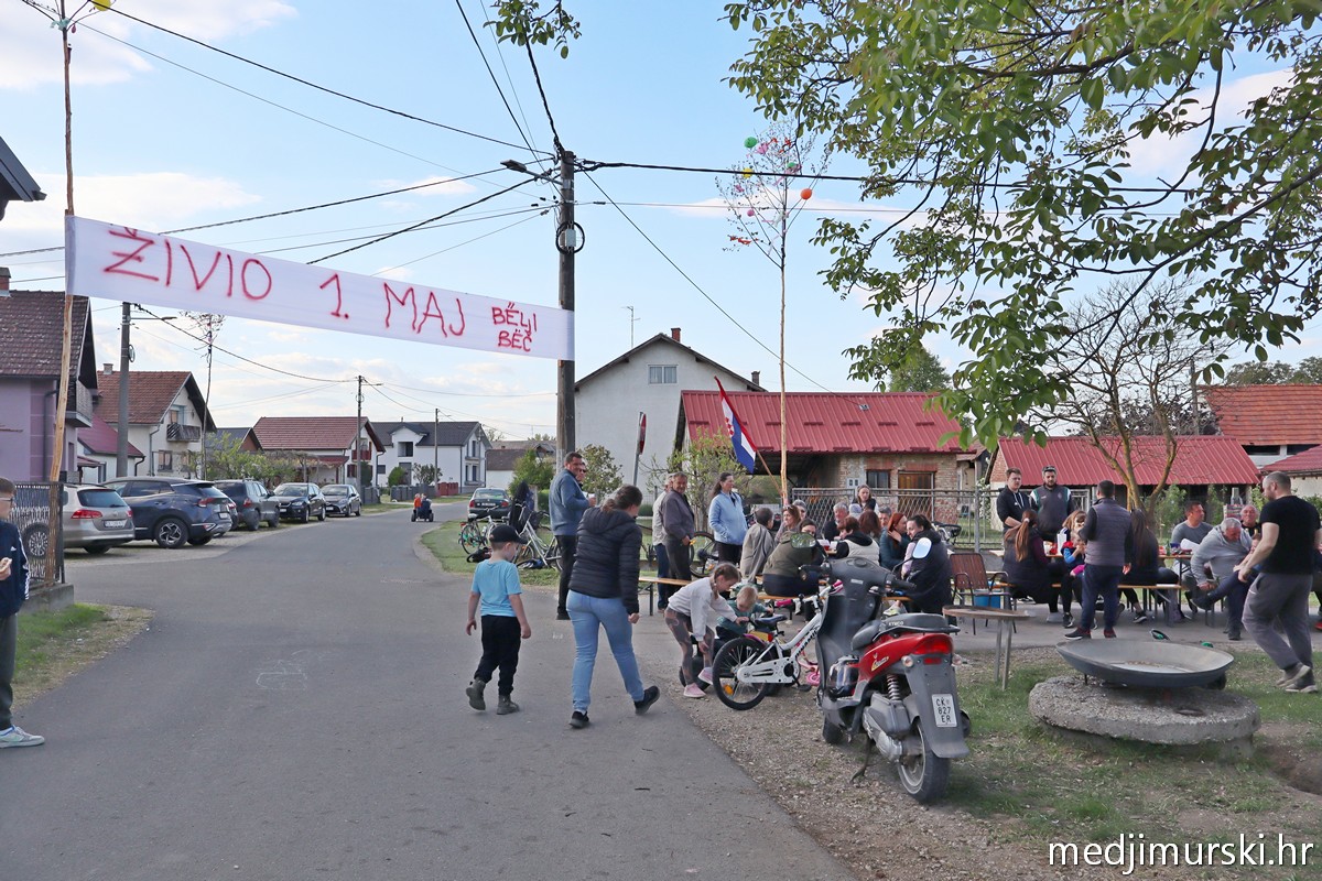 1 MAJ Beli Beč Sveta Marija (1)