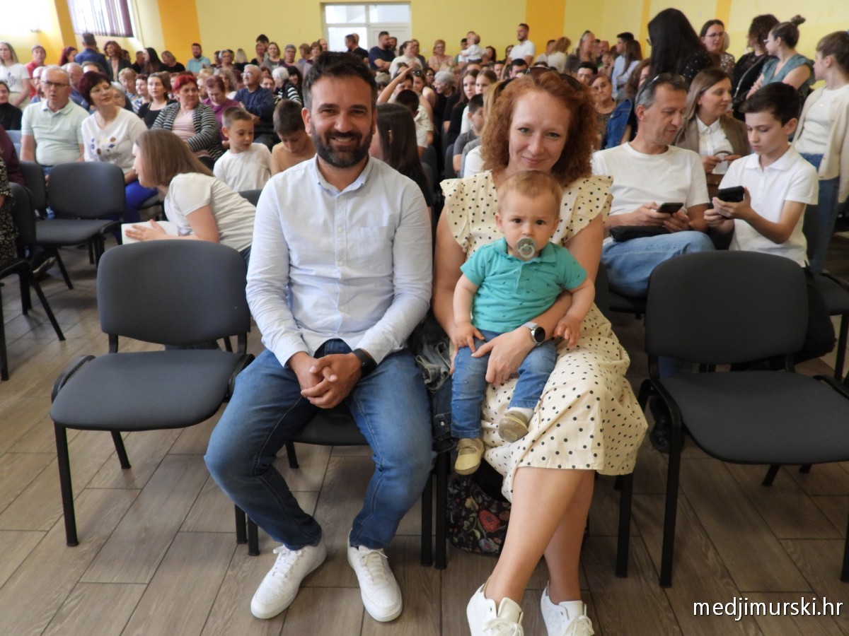Koncert Majčin dan Vratišinec (1)