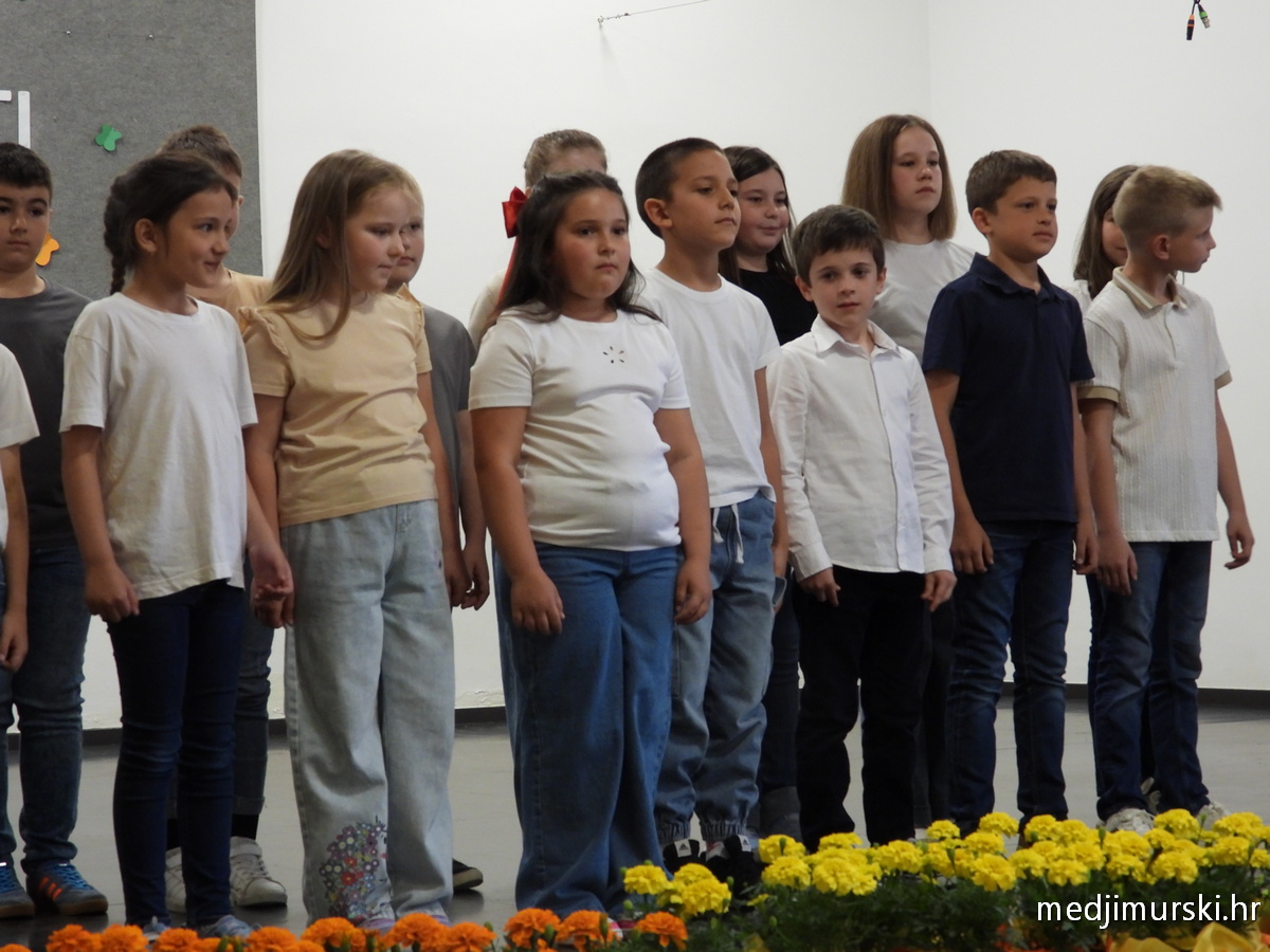 Koncert Majčin dan Vratišinec (42)