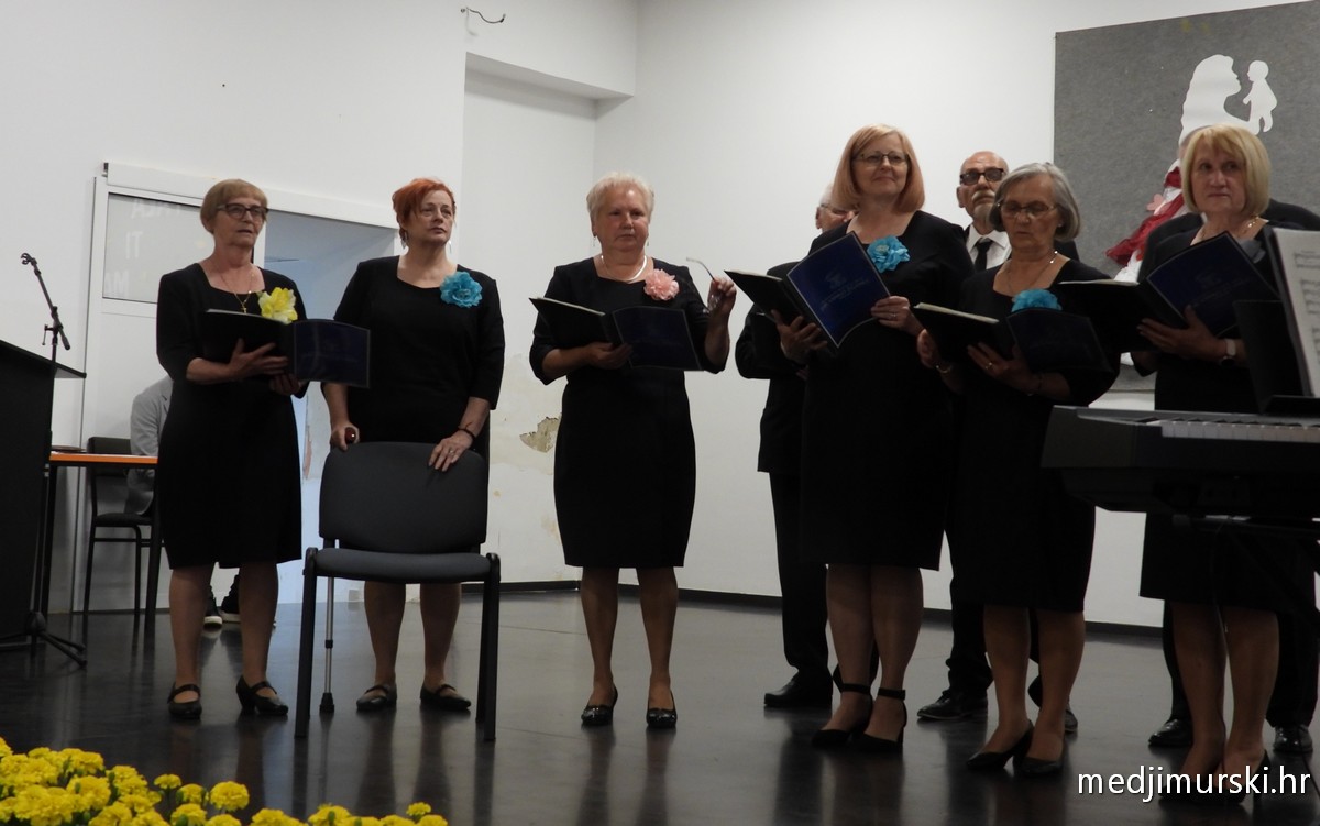 Koncert Majčin dan Vratišinec (48)