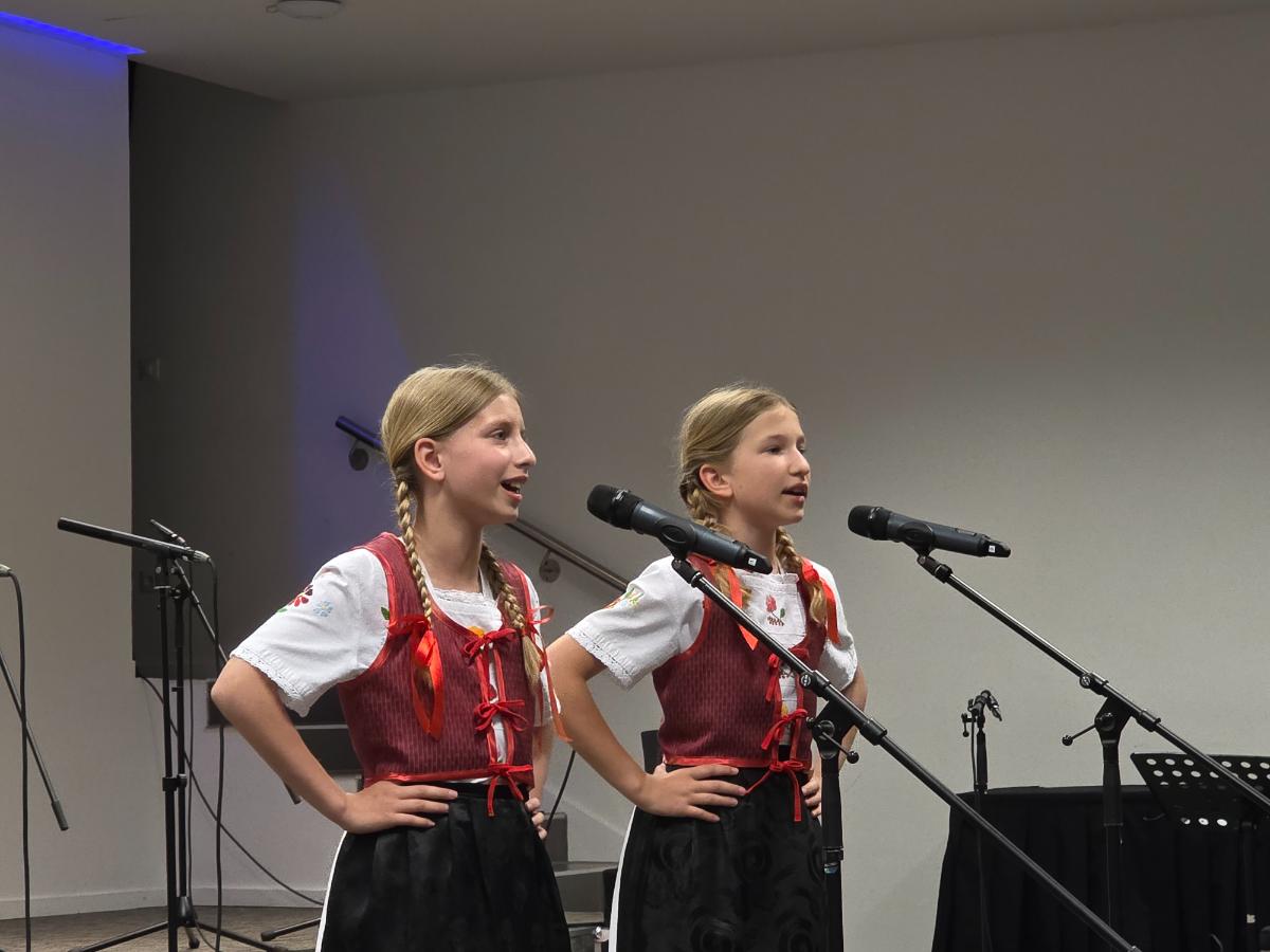 Lara Bunc i Iva Hranjec