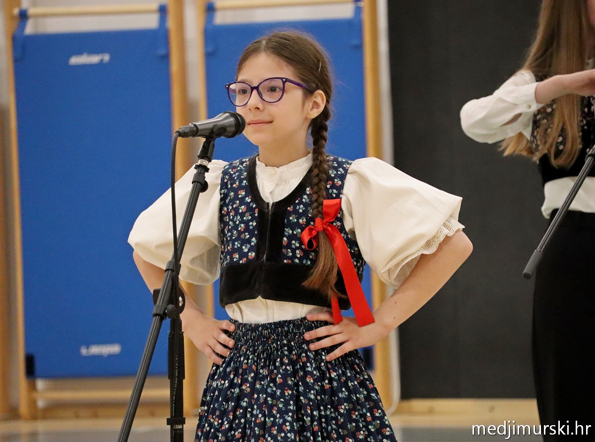 Međunarodni folklorni susret Draškovec (39)