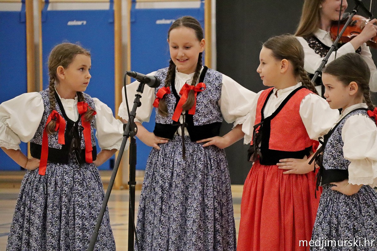 Međunarodni folklorni susret Draškovec (51)