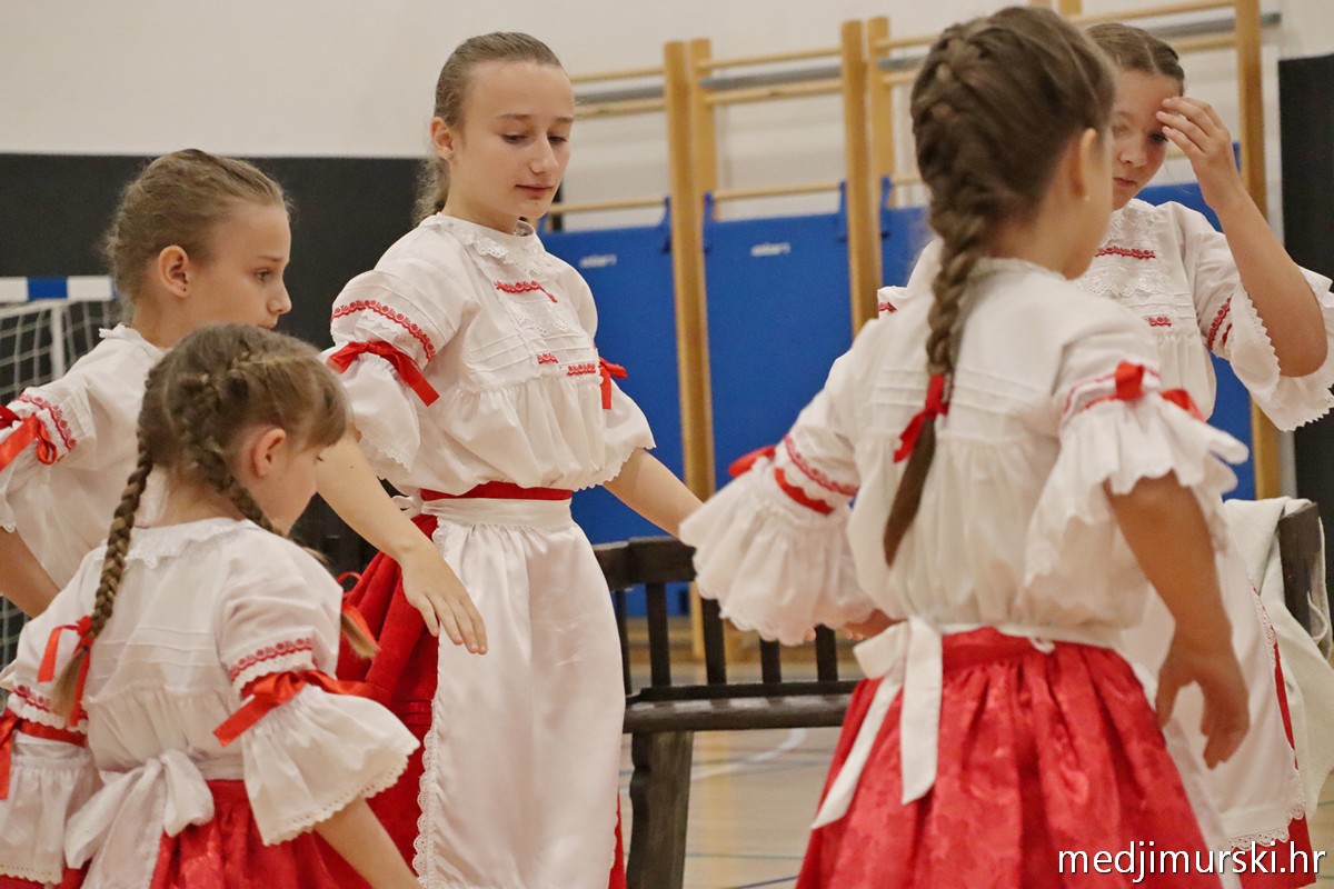 Međunarodni folklorni susret Draškovec (75)