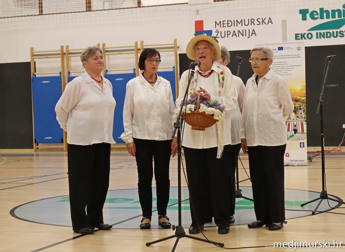 Međunarodni folklorni susret Draškovec (92)
