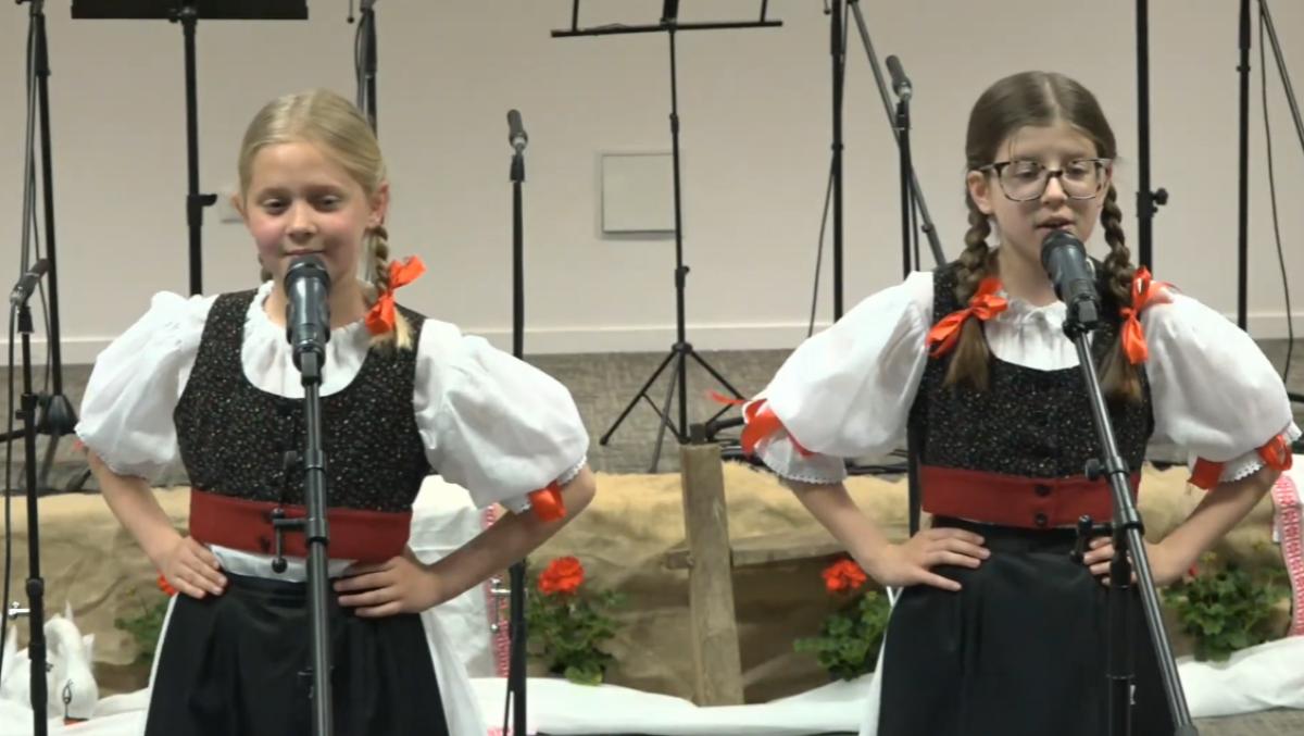 Mia Sabo i Tena Hrženjak