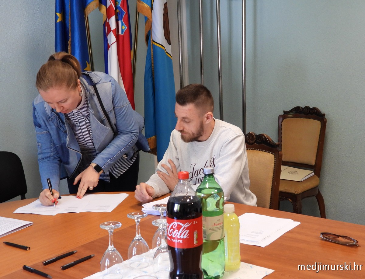 Potpisivanje ugovora Orehovica (18)