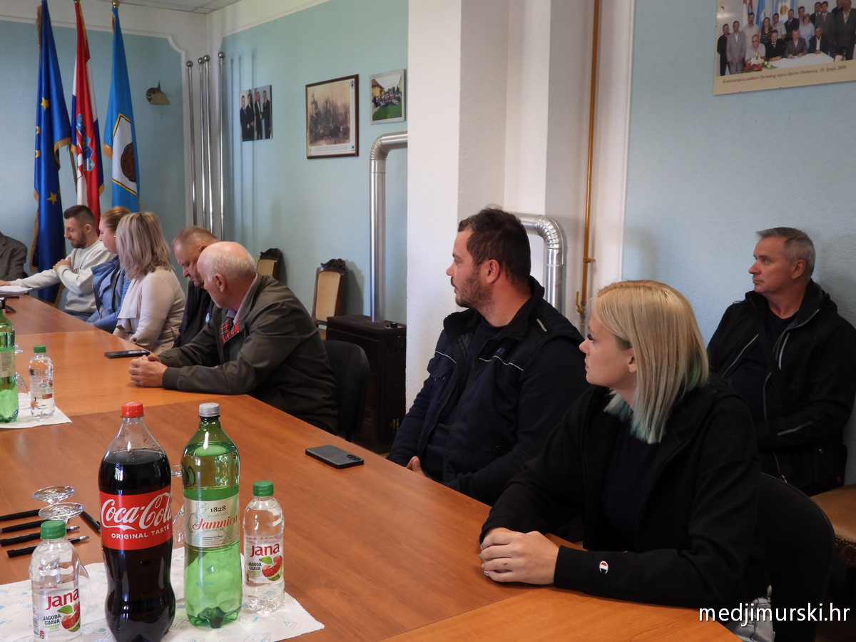 Potpisivanje ugovora Orehovica (2)