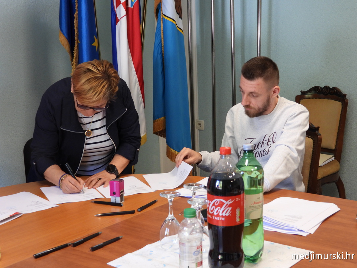Potpisivanje ugovora Orehovica (36)
