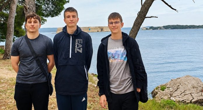 Gimnazija geografija glavna