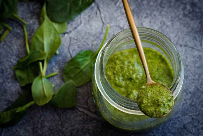 Lyubovkardakova pesto
