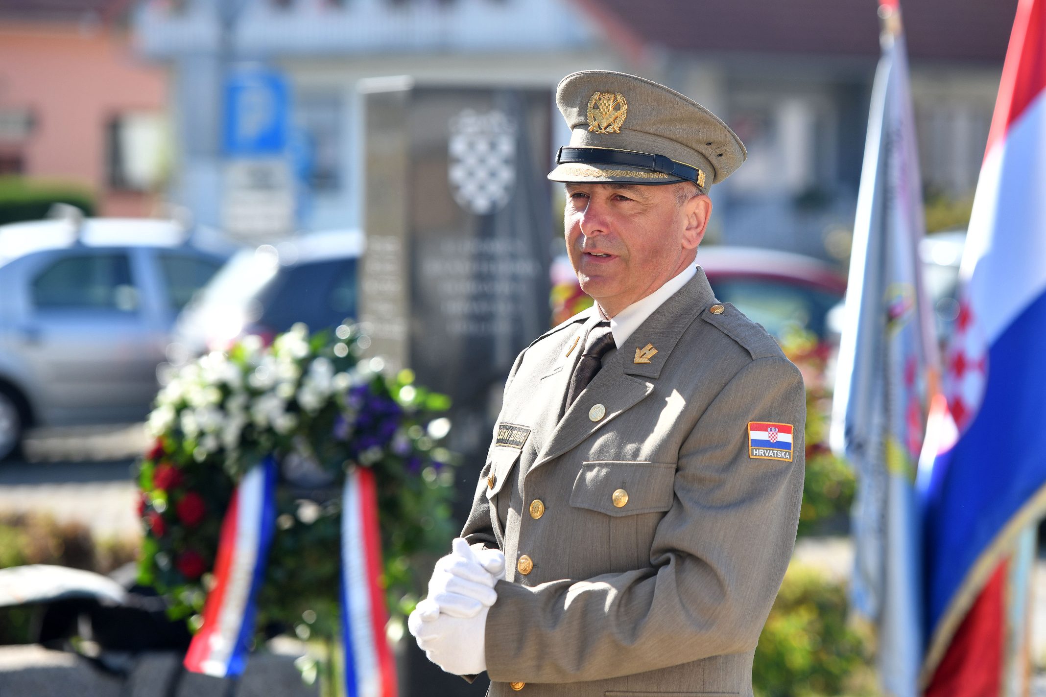 Nedelišće: Povodom Dana državnosti položeni su vijenci i zapaljene svijeće kod obilježja u spomen braniteljima