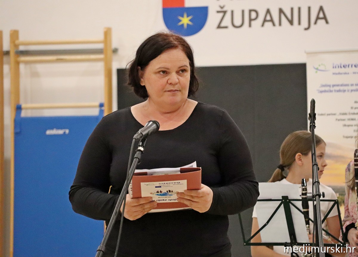 Za unutra 2 Hajnalka Lukacs (Zorica Lukač) Puklavec