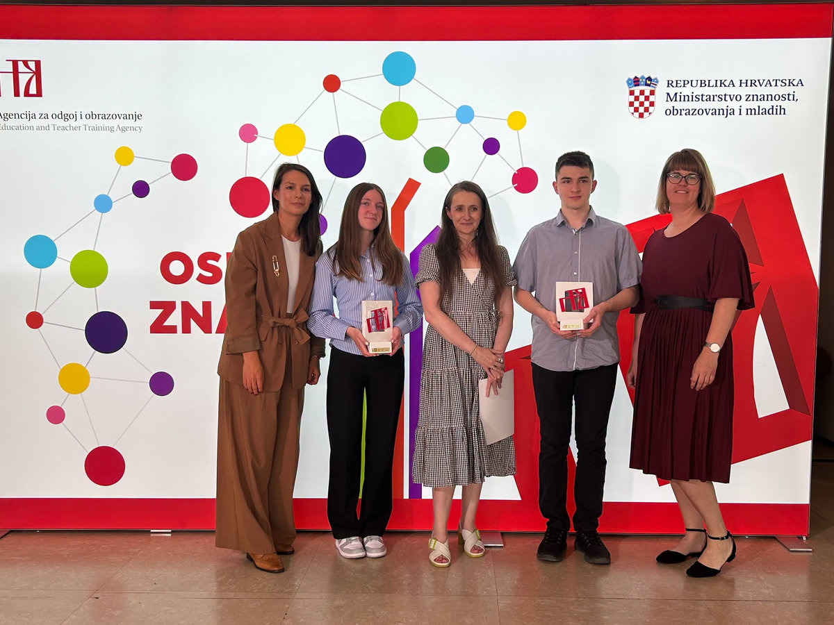 722132507 1775507203434311 4371618849843251856 n.png result
