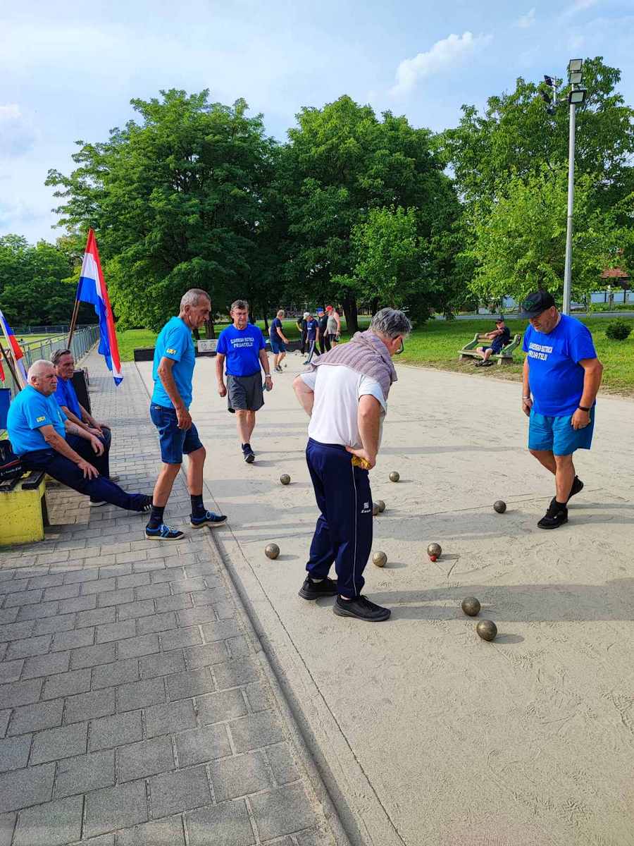 Boćarski klub Otok (11)