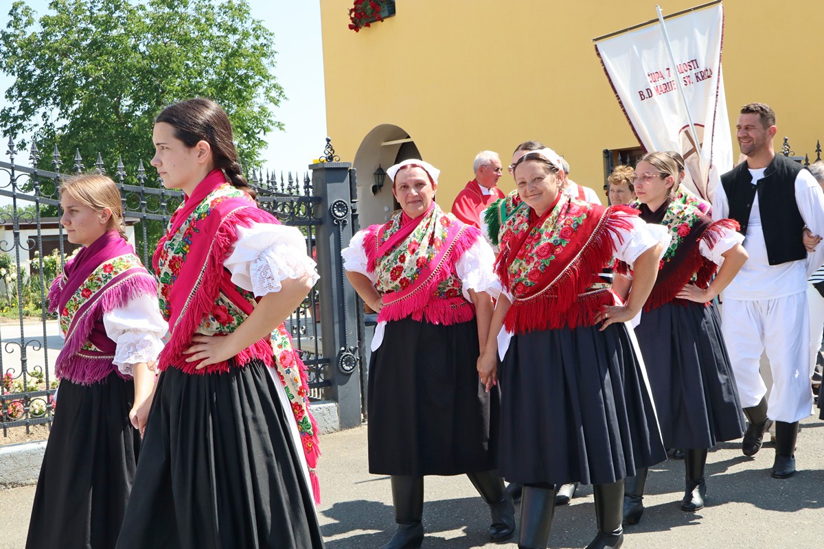 Procesija i sveta misa Donji Vidovec (11)