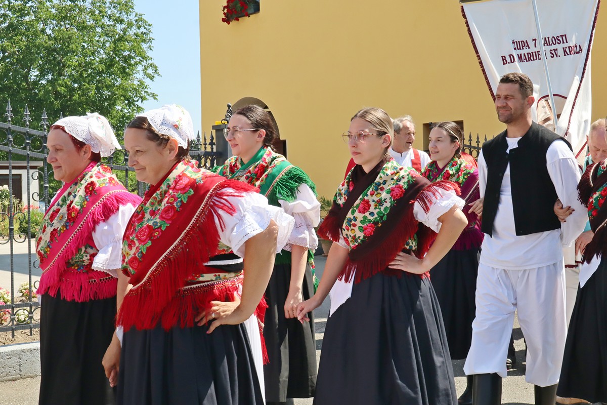 Procesija i sveta misa Donji Vidovec (12)