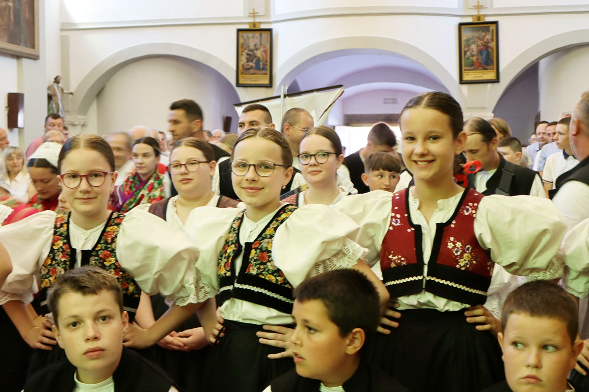 Procesija i sveta misa Donji Vidovec (18)