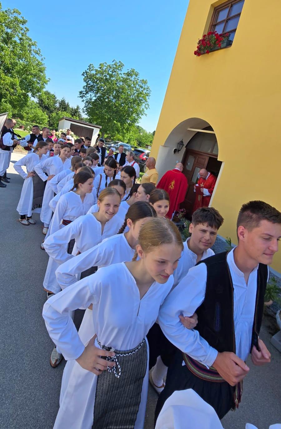 Procesija i sveta misa Donji Vidovec (2)