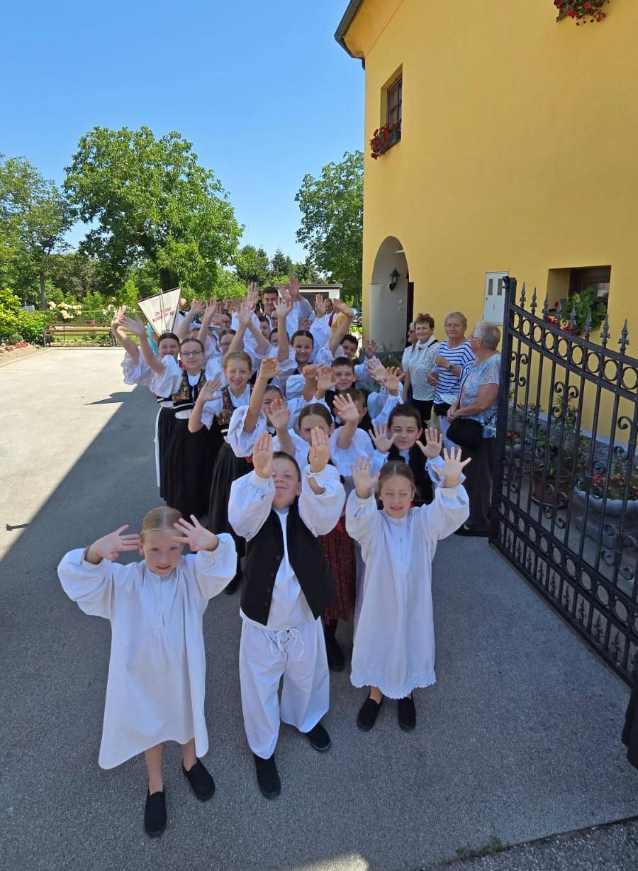 Procesija i sveta misa Donji Vidovec (3)